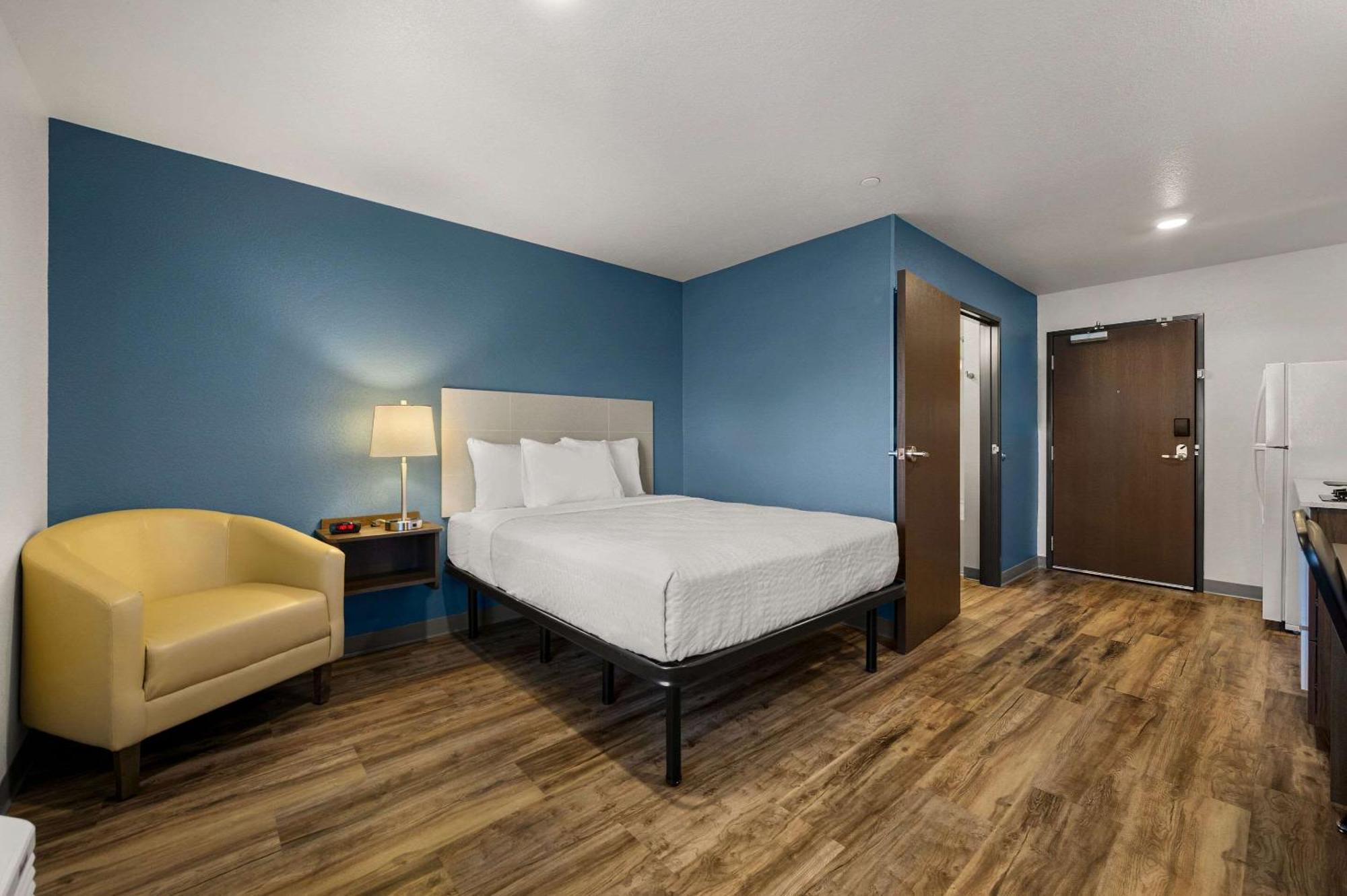 Woodspring Suites Yorktown Newport News Exterior photo