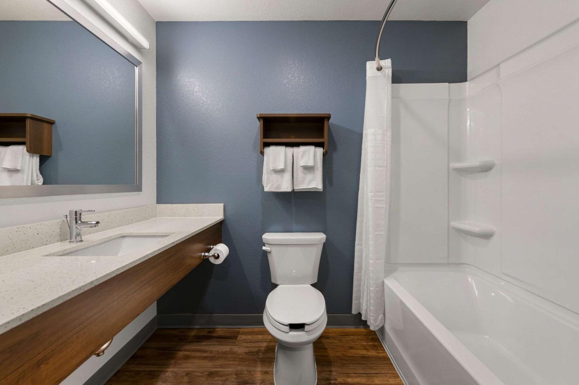 Woodspring Suites Yorktown Newport News Exterior photo
