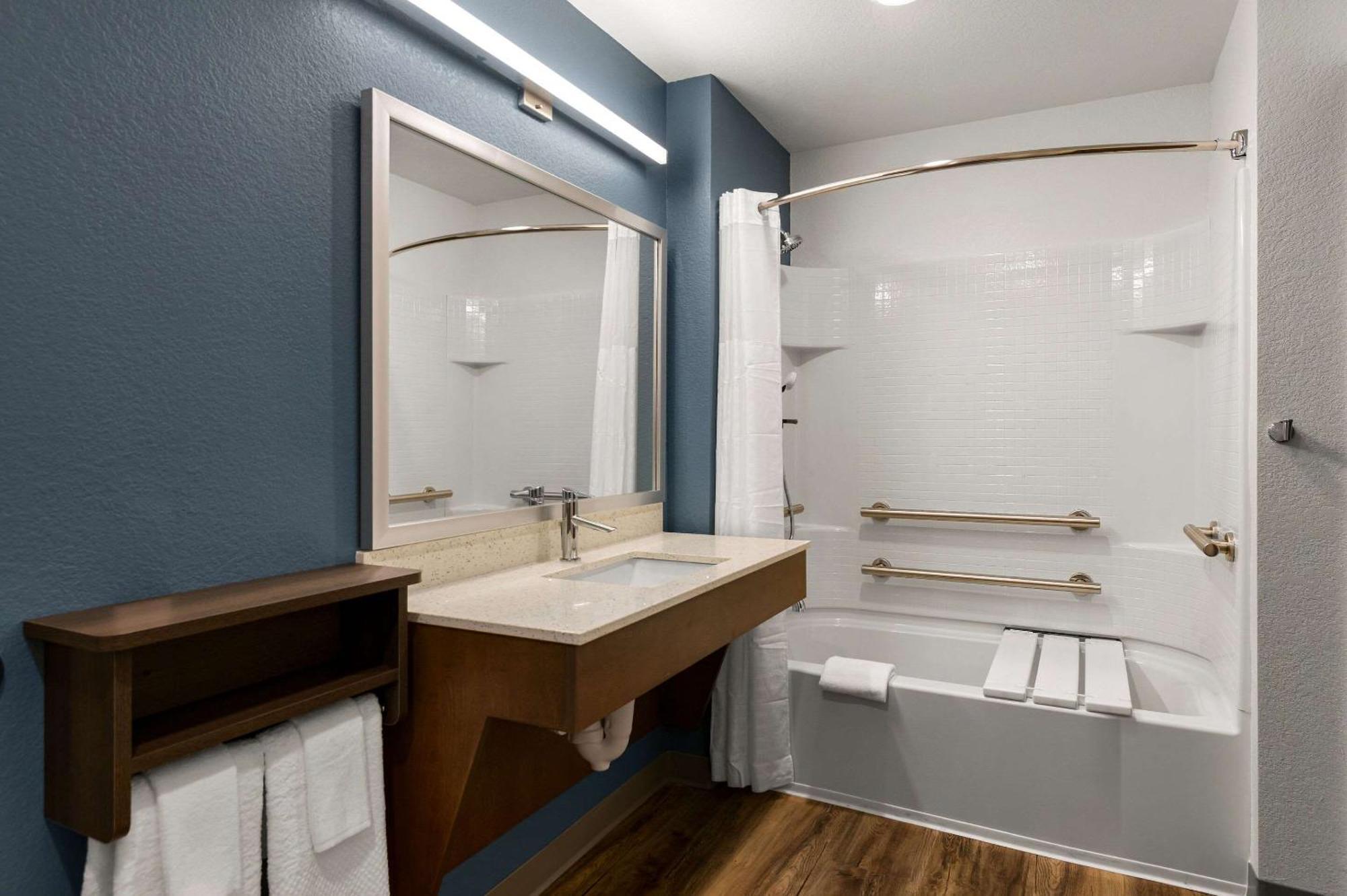 Woodspring Suites Yorktown Newport News Exterior photo