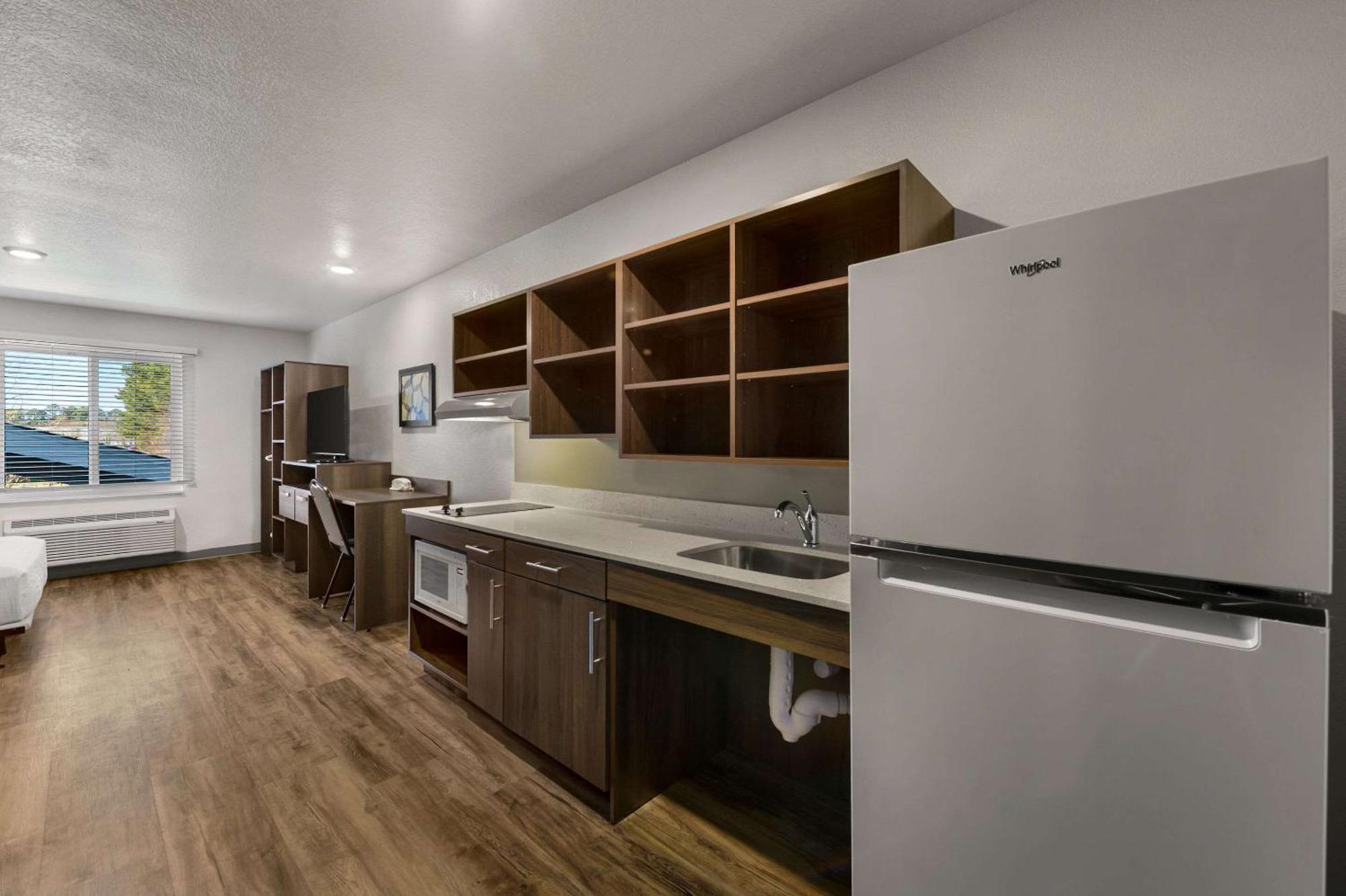Woodspring Suites Yorktown Newport News Exterior photo